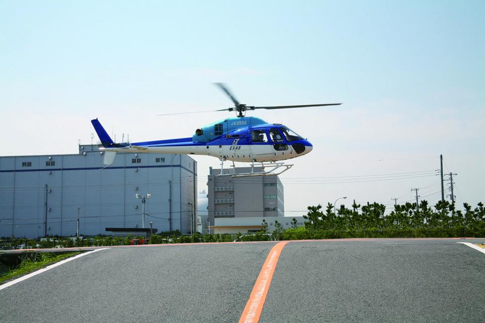 夏休み ヘリコプター搭乗体験とヘリコプター教室