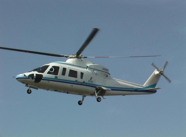 ゴールデンウィーク　ヘリコプター搭乗体験とヘリコプター教室