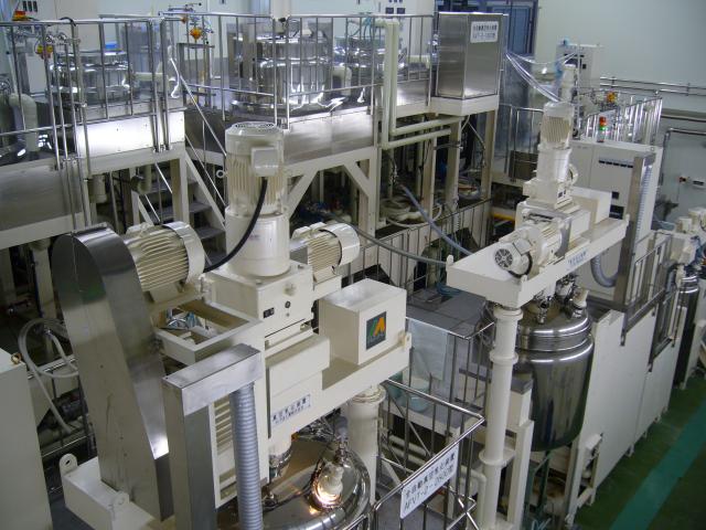 化粧品工場見学